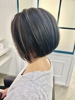 ビューティー シャレンド&nbsp;30代40代☆小顔見せ前下がりショート×シークレットハイライト