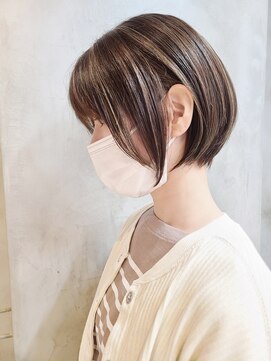 エリマ 調布(elima) 大人ショートボブ/ハイライト/イルミナカラー/ベージュ[調布]