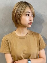 ネリ(nely) 【nely】大人可愛い20代30代40代ハイトーンニュアンスショート
