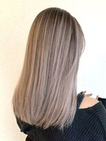 リード バイ ラグーン(LEAD by LAGOON)&nbsp;インナーカラーミルクティーベージュシルバーイヤリングカラー