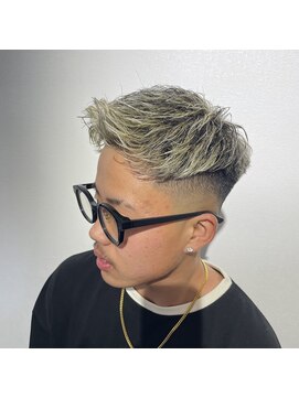 アローズ 久留米店(arose) 【大人気】フルメッシュ×フェードカット