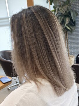 オル('olu) 切っぱなしバレイヤージュ