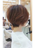 大人 素敵な 前下がりショート
