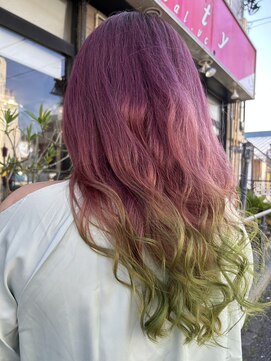 フェイスティ(feisty) pink yellowgreen