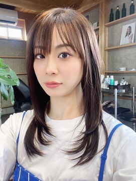 イー(E) レイヤーカット