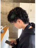 ツーブロック波巻きスパイラルパーマメンズマッシュウルフ