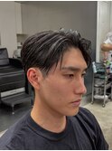大人の抜け感を演出する、今トレンドのフェザーパーマ