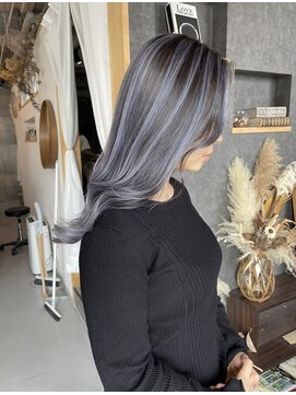 髪屋 紬 バレイヤージュ/アッシュグレー/ブリーチ/ケアブリーチ