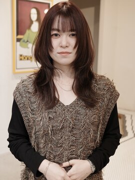 ウィム(wim) 『ハッシュカット』ミディアムレイヤー/暖色カラー