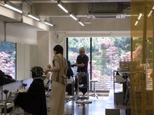 それぞれのスタイリストのご紹介↓