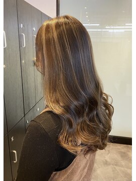 リトバイプティパ(Lit by petit-pas) ☆外国人風ハイライトカラー