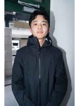 ウェルネス(Wellness) ショートセンターパートパーマ