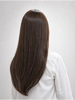 エイル(Aile)の写真/【大分駅×髪質改善】「艶が出ない」悩みを解決。触れるたび潤い溢れる、後ろ姿も美しい“うるつや髪”へ
