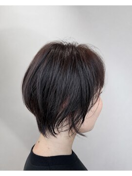 デューク リムニ(du:c Rimuni) ツヤ際立つくびれショート