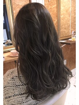 ハグ(Hug) 外国人風バレイヤージュ