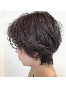 ミラバイグリーン(Mira by green) 【Mira】　マニッシュショート　×　グレージュ☆