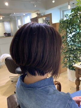 ユーネリー(U-NERY) 前下がりのグラデーションボブ