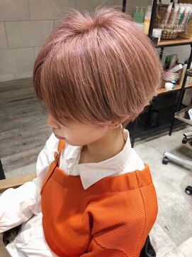 ビヨウシツ ポスタ ペールピンクベージュ 正木ゆかり