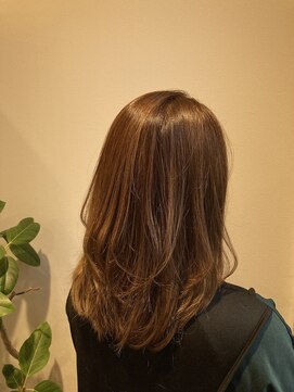 キー(KEY) セミロングレイヤー