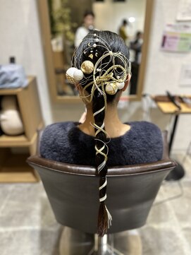 サロンドポプリ 志都美(salon de poupuri) 成人式ヘアー