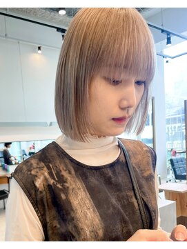 ジュリエッタ(giulietta) ボブ　ミルクティーカラー