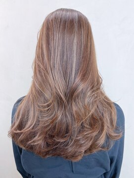 アイティー バイ アルバム 浦和店(IT by ALBUM) ハイライトレイヤーカット_斜めバンググレージュカラー_ba401032