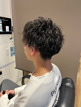 ルシードスタイルレシス(LUCIDO STYLE Les CYS) ツイストスパイラルパーマ