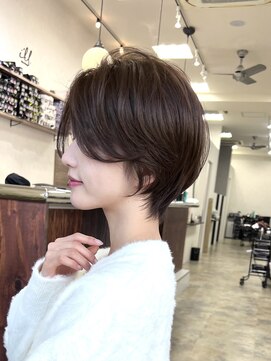 イル 大阪淀屋橋(i'll) ★東感ハンサムショート 大人くびれショート グレージュ