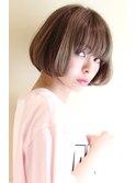 大人可愛いボブスタイル　切りっぱなし　ワンレングス