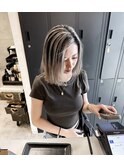 ★プラチナシルバーのニューシャドウルーツバレイヤージュ★