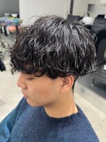 フィフス 名駅(fifth)&nbsp;再現性高い波巻きスパイラルパーマ×刈り上げマッシュ