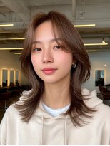 クレビアテン(CreBiA ten_)&nbsp;韓国/髪質改善/レイヤーカット/小顔/透明感/ベージュカラー