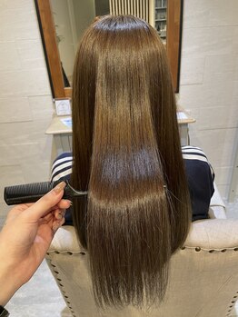 エトワ ル リアン(Et toi Le Lien)の写真/髪の美しさを引き出すために、厳選トリートメントでうるツヤ髪へ導く本格サロン♪ぜひ一度お試しください！