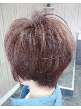 ヘアデザイン ルピナス(HAIR DESIGN Lupinus) ふんわりショートボブ