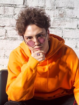 オーシャントーキョー サニー 原宿(OCEAN TOKYO Sunny) 刈り上げスパイラルパーマ