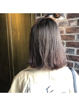 エイミー(Aimee) Aimee ピンクアッシュグラデーション×外ハネ