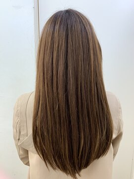 パティオン(PATIONN) カラーとストレートを一回で！ボリュームダウンしてツヤサラに！