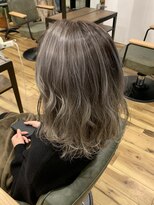 ラグヘアーワークス(LAG HAIR WORKS) ホワイトグレー