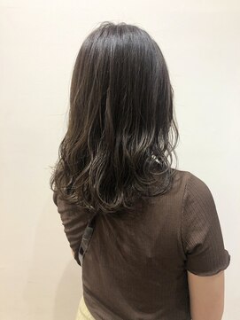 ネイヴィル(navile) ミントアッシュ