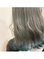 オズギュルヘア(Ozgur hair) グレージュ×裾カラーグリーン