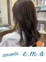 エマヘアデザイン(e.m.a Hair design) オリーブカラー