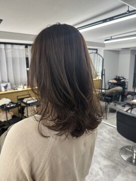 エミタス 宮街道(Emitas.) レイヤーカット×透明感カラー