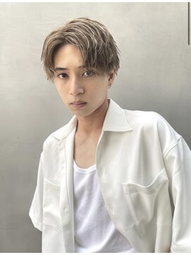 アリエッタ アザブ(ARIETTA AZABU) 20代30代40代 ハイトーンカラー×コンマセンターパート