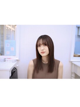 シャルティア(SHALLTIA) 艶髪ブラウン【山口市美容室】【山口市髪質改善】