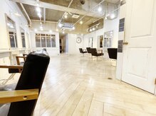 ドラン 京橋店(DRAN)の雰囲気（白を基調とした温かい雰囲気♪7階エレベーターを出て1番奥です！）