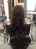 オートゥール(hair room Auteur)&nbsp;ハーフアップゆる巻き編み込み