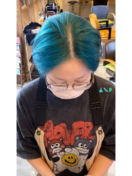 イル(IrU) Blue hair