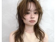 【肌の透明感まで引き出す、透けるようなカラー】