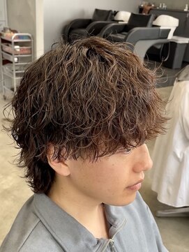 フィフス トウキョウ (fifth TOKYO) 渋谷波巻きスパイラルパーマメンズマッシュウルフカットツイスパ