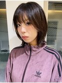 ボブレイヤーくびれヘア 前髪あり外はねボブ 暗髪艶カラー